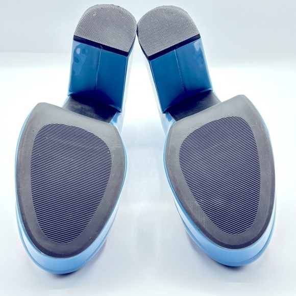 Platform Heels Powder Blue and Pink Pump Gold Chain
Size 7 1/2 - Picture 9 of 10